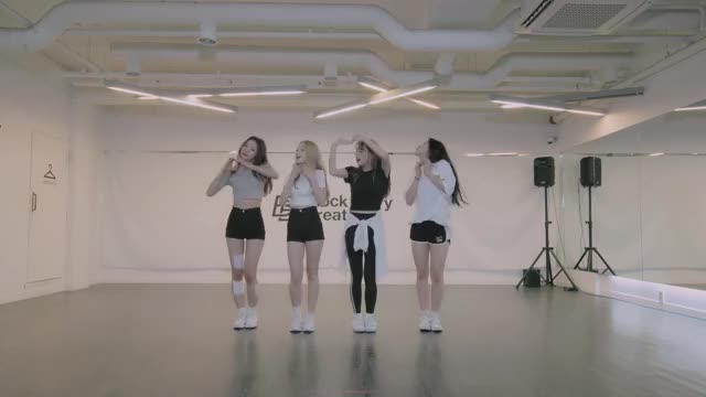 이달의 소녀 yyxy (LOONA/yyxy) "love4eva (feat. Grimes)" Choreography