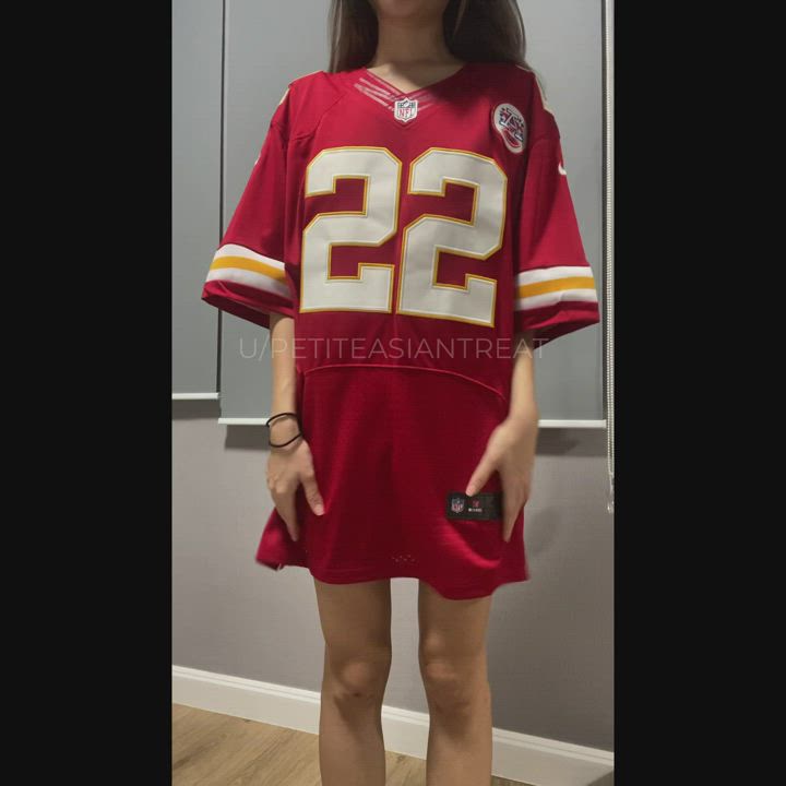 The Chiefs lost yesterday, but here's my first attempt at a titty drop because we're