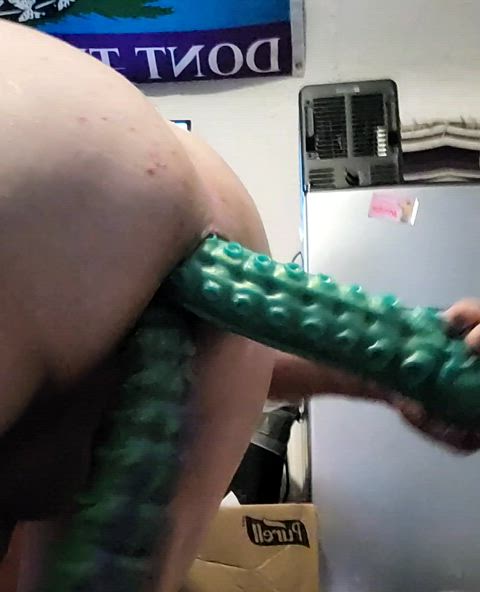 Gaping my hole with the 22in Dagon and 19.5in Slither by Sinnovator