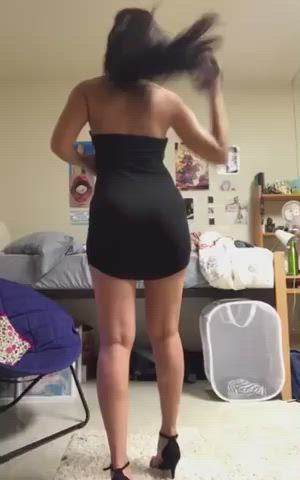 18 years old arab ass brunette heels strip striptease thong tits clip