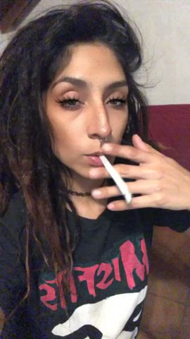 I can make you cum while I smoke this cigarette.. Say me if you’re ready.