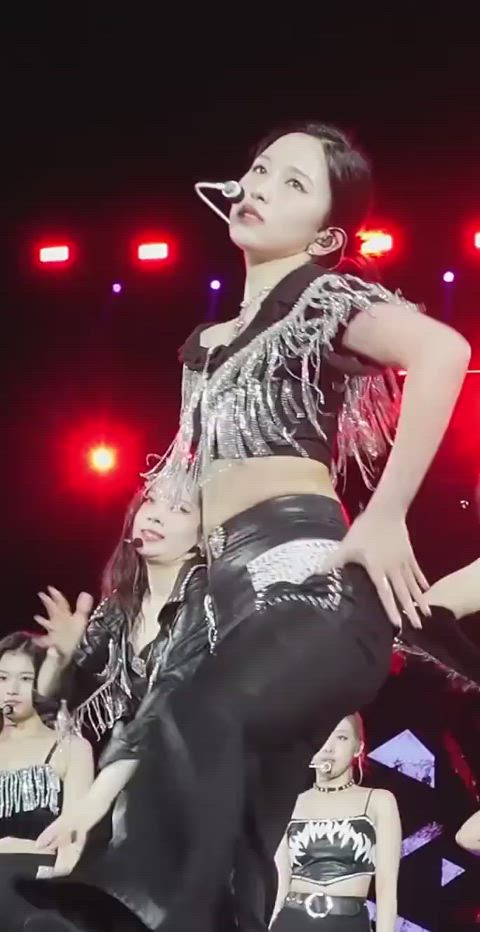 Damn Mina 🥵