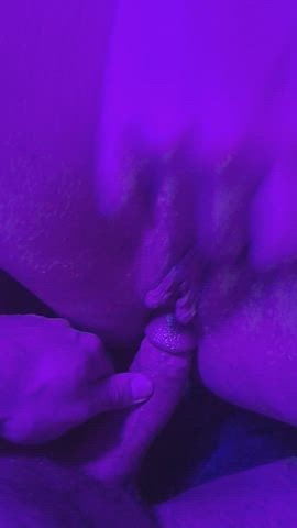 I love good pussy in the blue light room 😈😉