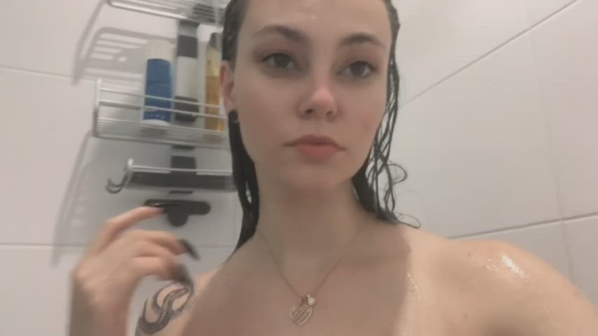 [F19] Shower time 🤗