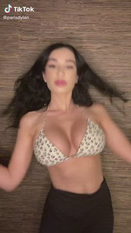 Big Tits Bikini Bouncing Tits clip