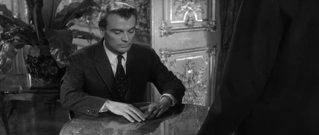 Last-Year-at-Marienbad-1961-GIF-00-23-34-match-stick-game