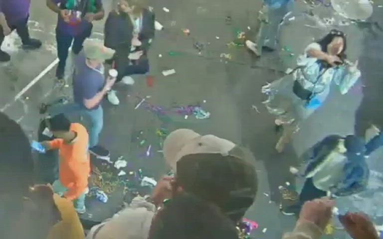boobs for beads on earthcam