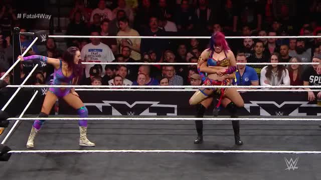 Tag team combination, knee from down under