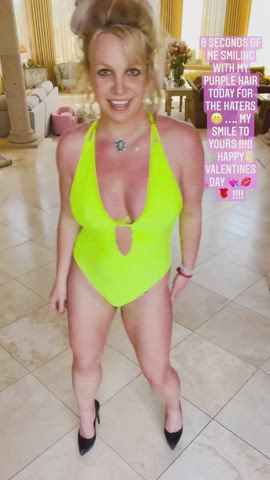 Britney Spears Dancing Swimsuit clip