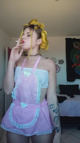 cute petite smoking hot-girls-with-tattoos clip