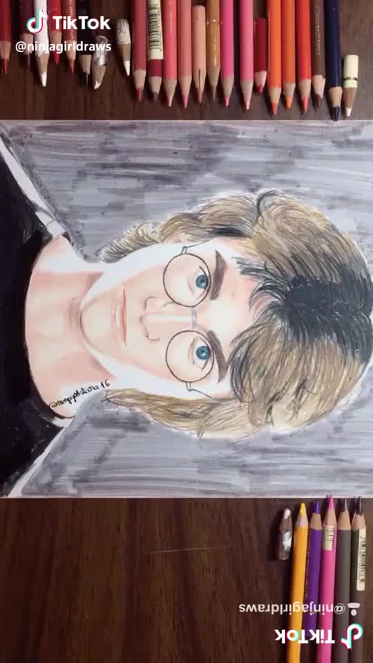 Try commenting “Harry Potter” with your eyes closed ? #EyeColorChange #Drawing