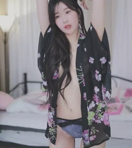 asian cute dancing korean nipples tease teen tits zero clip