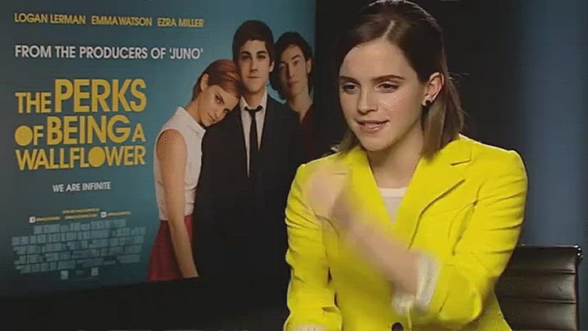 Celebrity Emma Watson Facial Handjob r/NSFWFunny clip