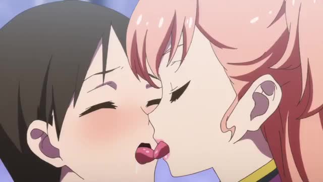 Charlotte Scherzen likes lesbian kissies. :3