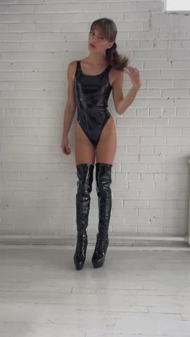 hotwife legs model clip