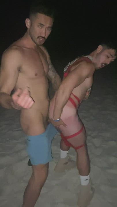 Crossing ‘getting dicked down on the beach’ off my bucket list