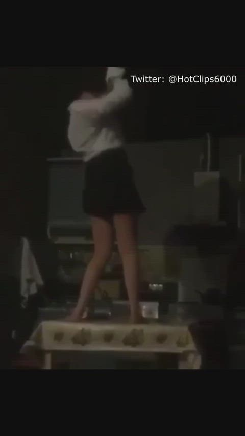 accidental ass booty dancing funny nsfw panties skirt underwear upskirt clip