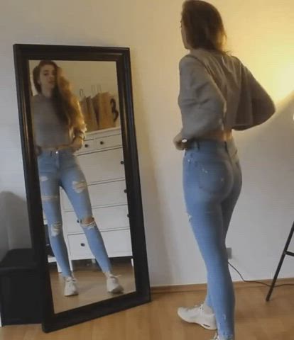 Brunette Bubble Butt Jeans Legs clip
