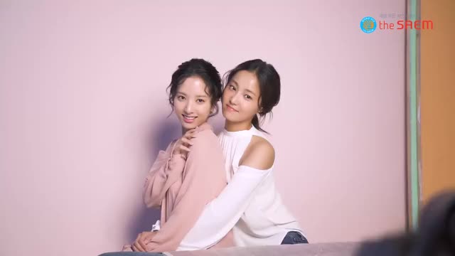 493. WJSN & Momoland - Bona & Yeonwoo