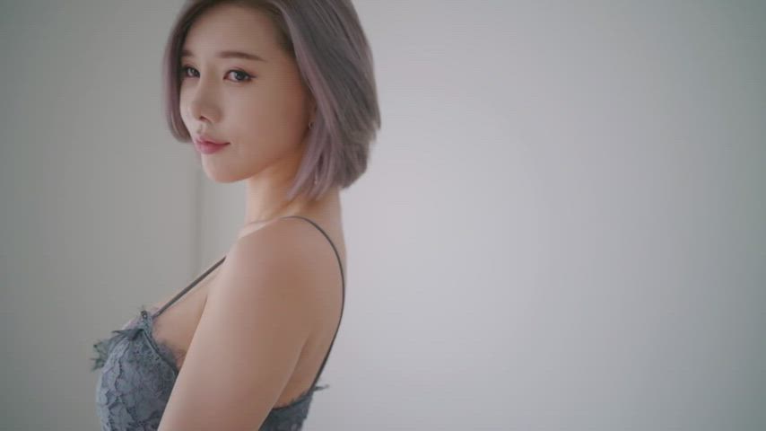 Asian Cute Korean Model clip