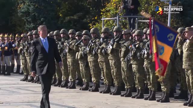 Ceremonie militară organizată cu prilejul Zilei Armatei României