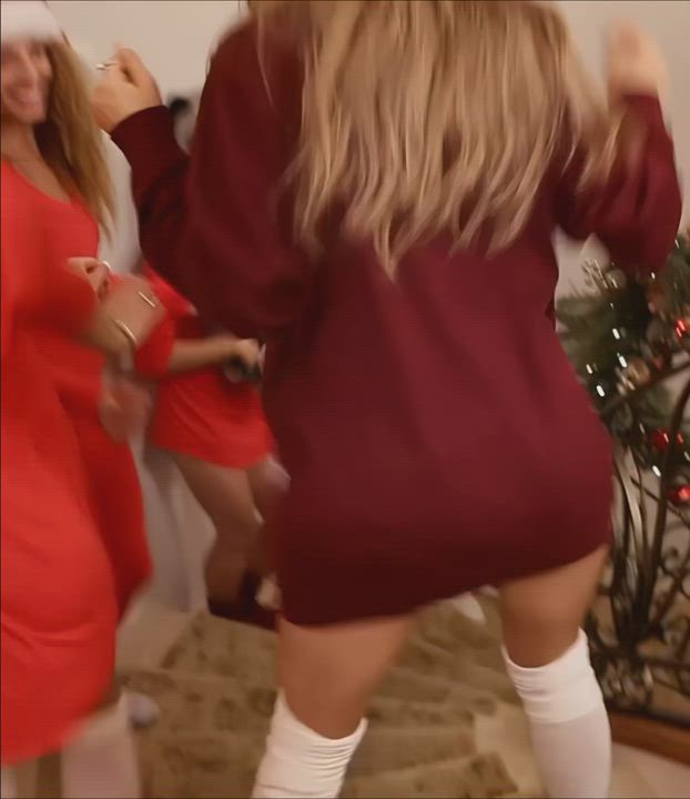 Ariana Grande Ass Loop clip