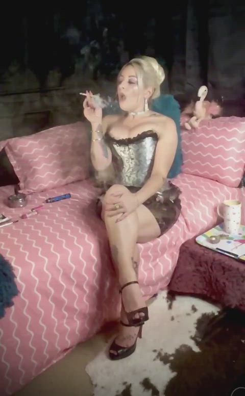 fetish smoking tease smoking-fetish clip