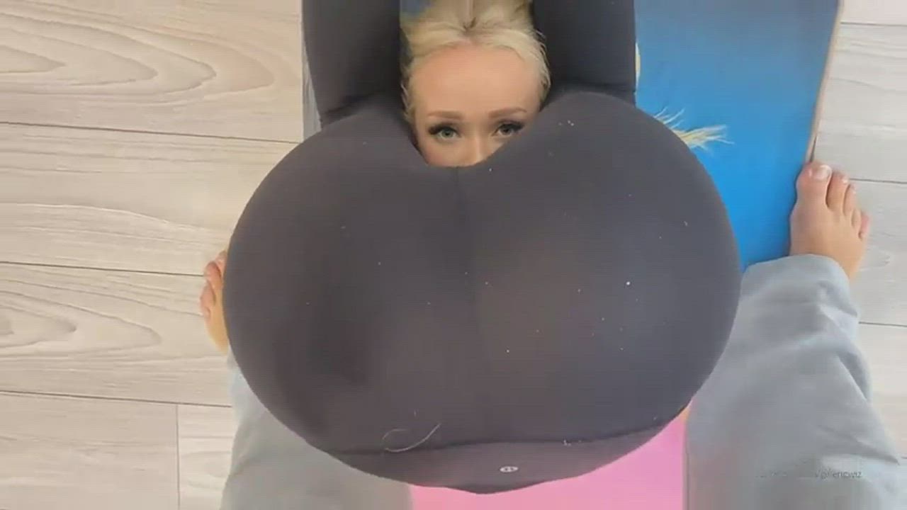 Amateur Blowjob Yoga clip