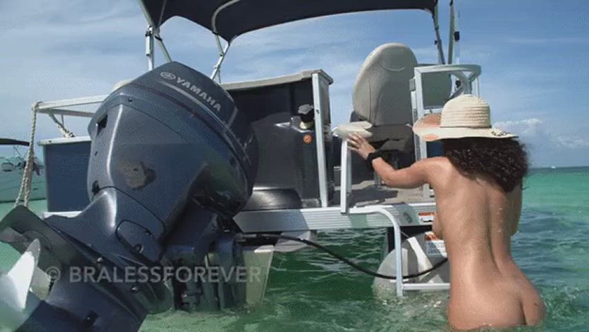 beach boat naked round butt clip