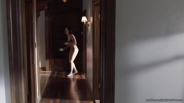 Emmy Rossum - 02b - Shameless.US.S08E08 edit edit