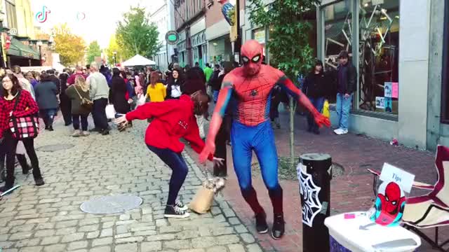  #dancebattle with #spiderman in Salem today! #youtuber #newvid #dance 10/20/18