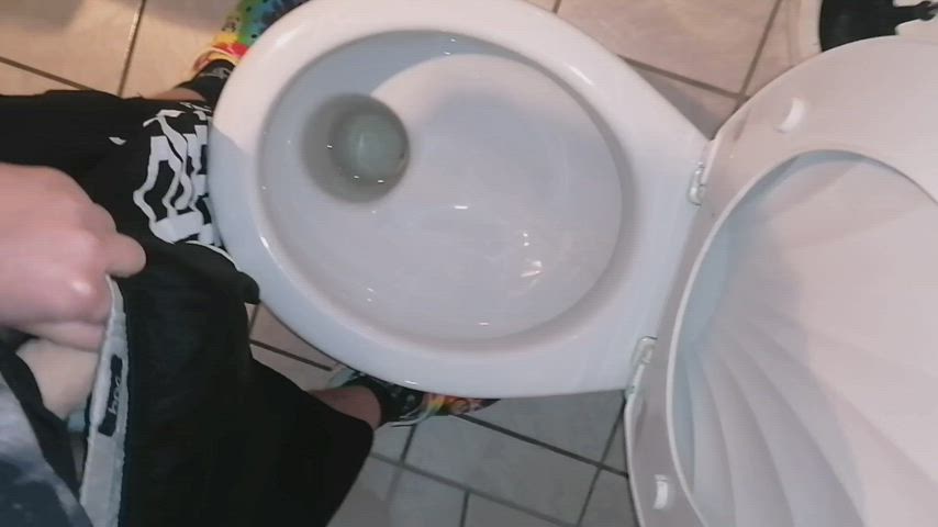 ftm pee peeing piss pissing clip