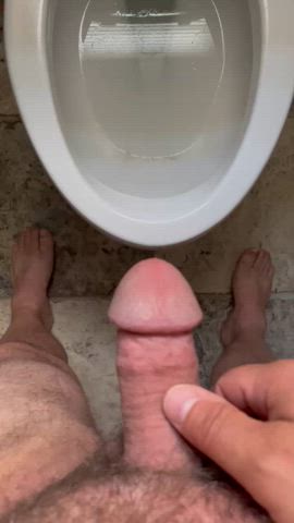 Daddy loves a good piss.