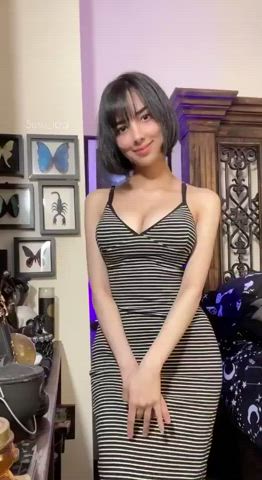 Asian Cute Model clip
