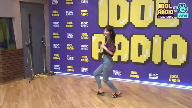 Seulgi Idol Radio Cover Dance 2