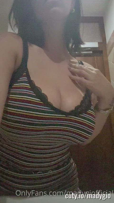 bathroom big tits bra busty cleavage fitting room huge tits mirror selfie clip