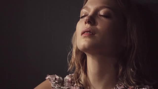Léa Seydoux clip