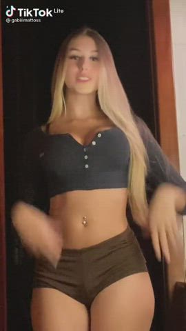 big ass blonde latina tiktok twerking clip