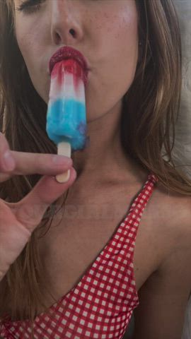 Can't eat a popsicle without getting triggered 😳