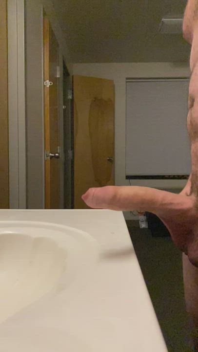 Wish it was your face instead of the sink so you could drool all over me 🤤