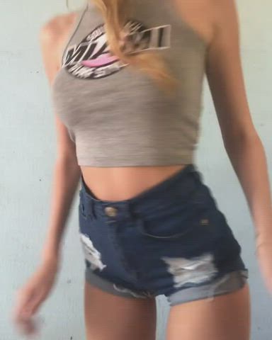 ass exhibitionist jean shorts latina spreading tiktok clip