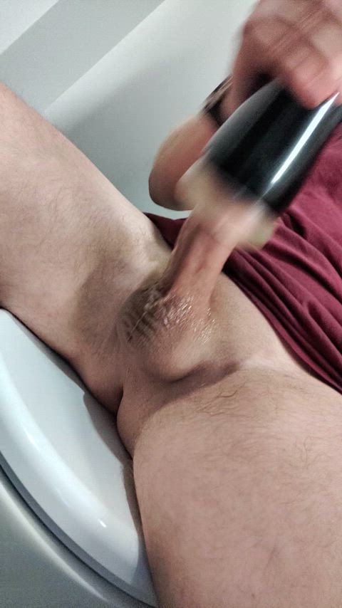 Throbbing cock and massive cumshot what's not to like? 