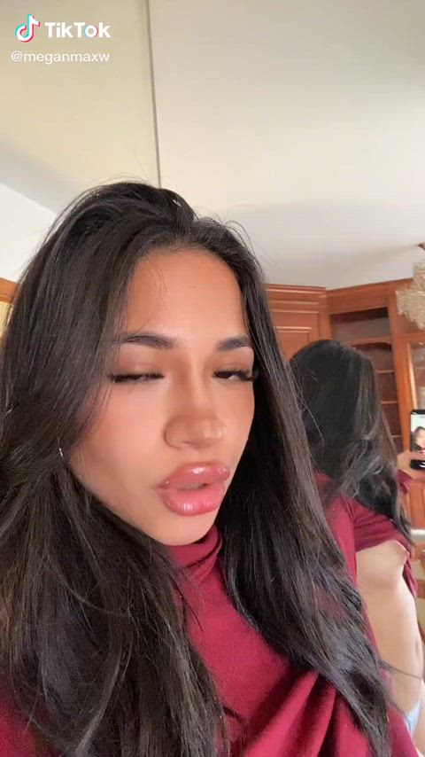 Cassie - More tiktok flash vids on my TT likes (juanmomo45)