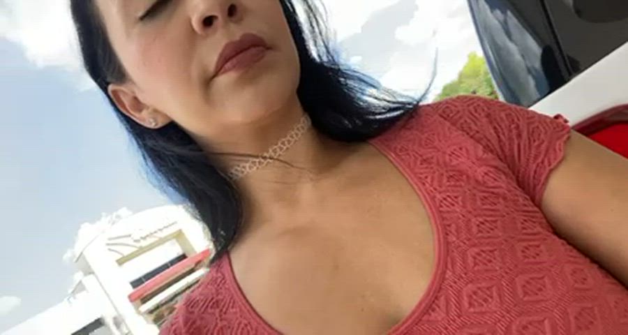 Boobs Flashing Latina MILF Nipples Public clip