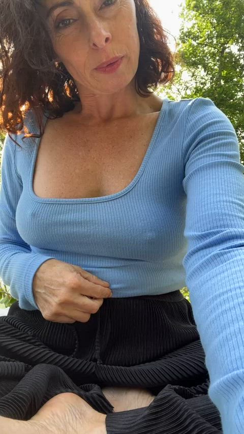 All natural MILF with 2 kids