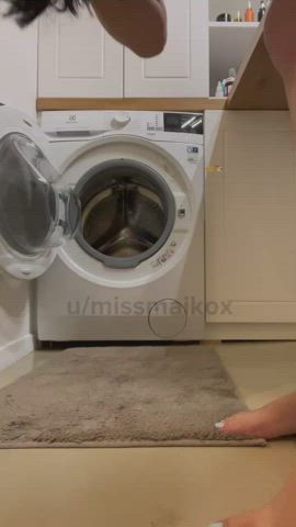 Fuck me hard in the washing machine 😎🫧