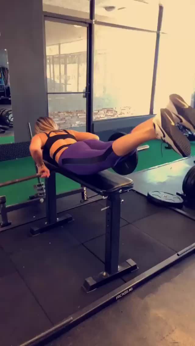 @xoobruna - Bruna Lima gym booty