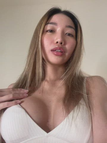 hope you like my asian boobs