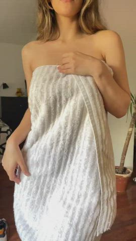 Amateur Lactating Milking Nude Slow Motion Tits Towel clip