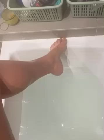 bath feet feet fetish legs clip
